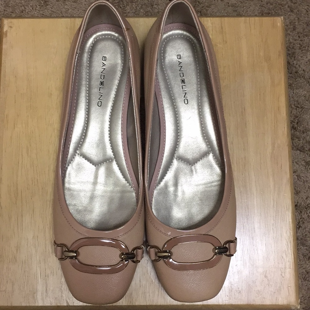 Bandolino tan flats New leather 8.5